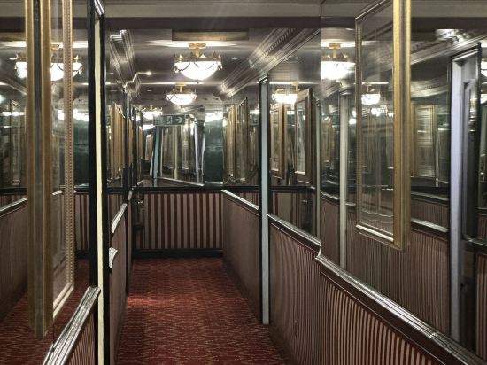 紅色康乃馨皇宮中的魯本斯酒店優惠