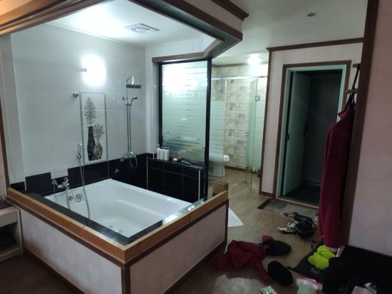 Hue Drive in Hotel 쿠폰