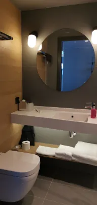 Moxy Bergen Zimmer Photos