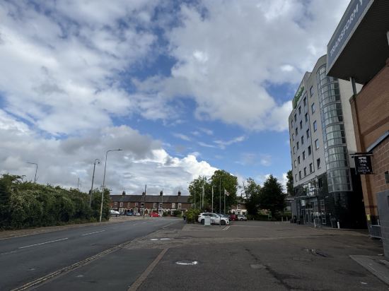 假日諾維奇城市酒店優惠