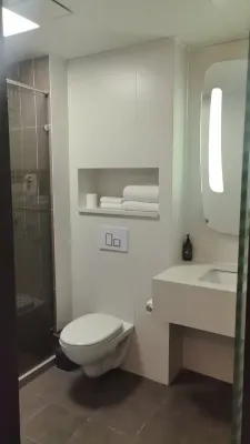 Ibis Hotel (Longxin Plaza, Changjiang South Road, Haimen) Zimmer Photos