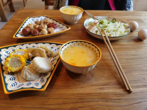 Fusheng Half-Day Xianqingju (Jiuzhaigou Eternal Love Store) Mahlzeiten Photos