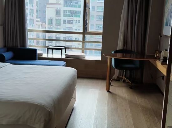 潮漫飯店（深圳寶安大仟裡坪洲地鐵站店）優惠