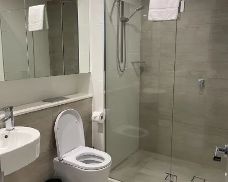 Meriton Suites Southport Rooms Photos