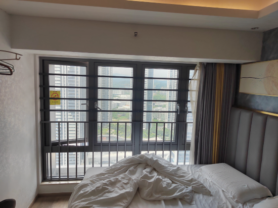 鉑斯登行政公寓（深圳大學城塘朗地鐵站店）優惠