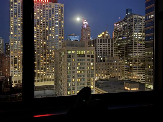 芝加哥市區/華麗一英里希爾頓花園旅館優惠