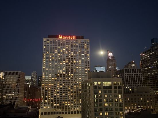 芝加哥市區/華麗一英里希爾頓花園旅館優惠