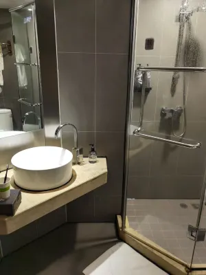 Homeinn Ease Hotel (Guangzhou Luoxi Bridge Xiajiao Subway Station) Kamar Photos