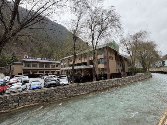 麗呈別院·四季漫居溫泉飯店（九寨溝景區店）優惠