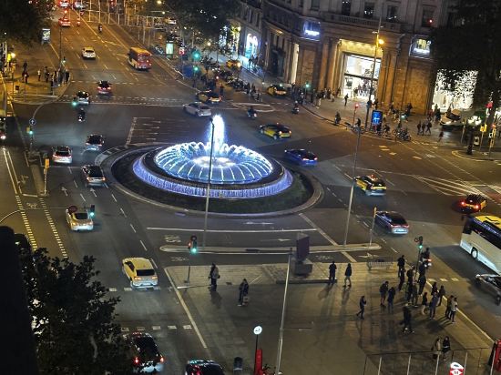 巴塞隆拿埃爾阿維尼達宮酒店優惠