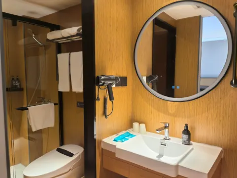 Home Inn Plus Four Seasons Hotel (Hangzhou West Lake Wulinmen Metro Station Branch) Zimmer Photos