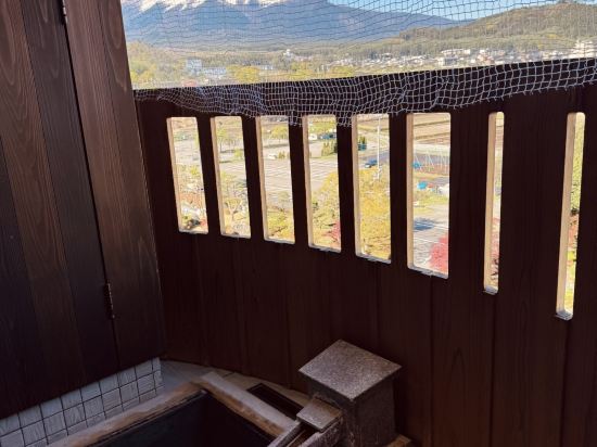 富士山温泉 ホテル鐘山苑 クーポン
