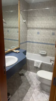 Uptown Hotel Apartments Abu Dhabi by Gewan Zimmer Photos