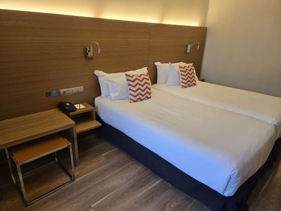 薩拉戈薩文希真特羅酒店優惠