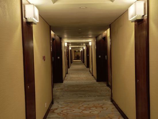 中山大信皇冠假日酒店優惠