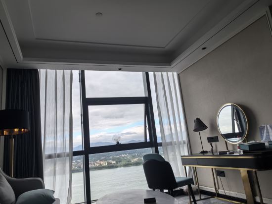 希岸Deluxe酒店（清遠高鐵站南岸公園店）優惠