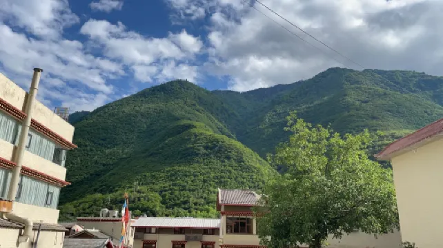 Fusheng Half-Day Xianqingju (Jiuzhaigou Eternal Love Store) Öffentliche Flächen Photos