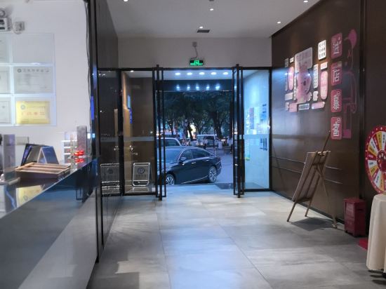 柏曼飯店（廣州東站梅花園地鐵站店）優惠