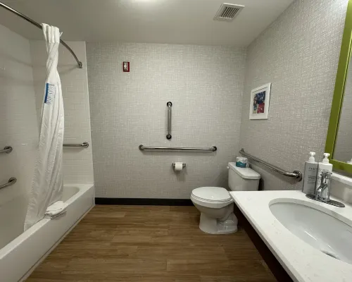 Hampton Inn Coventry-Warwick Area Zimmer Photos