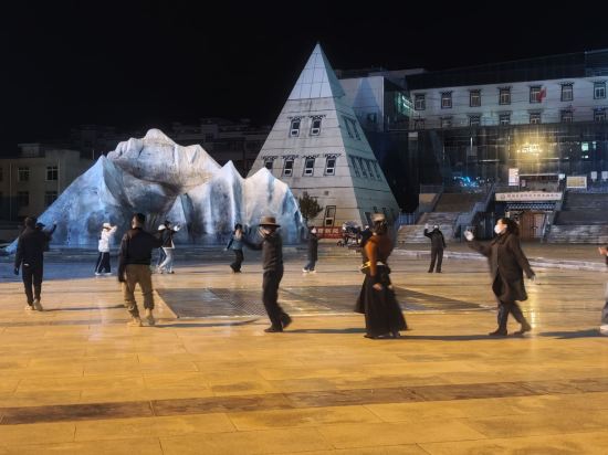 稻城雪域花園溫泉飯店優惠