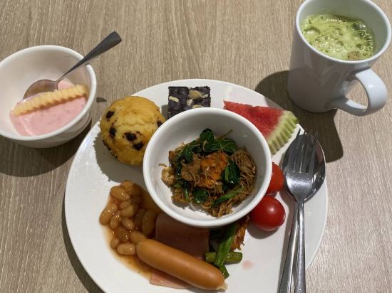 曼谷中央碼頭智選假日套房飯店優惠
