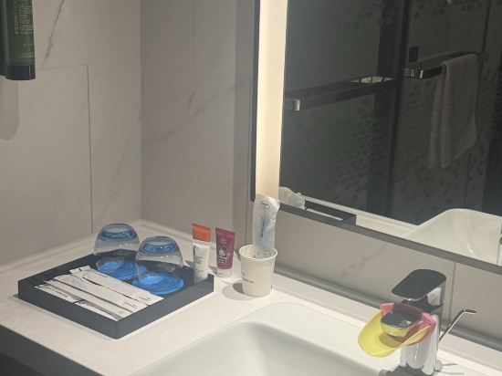 深圳寶安體育館希爾頓歡朋酒店優惠