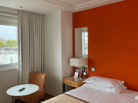 巴黎卡斯蒂尼奧那酒店優惠