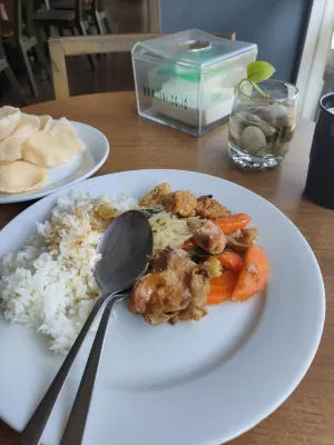 Mooz Hotel Surabaya - Jemursari Ăn uống Photos