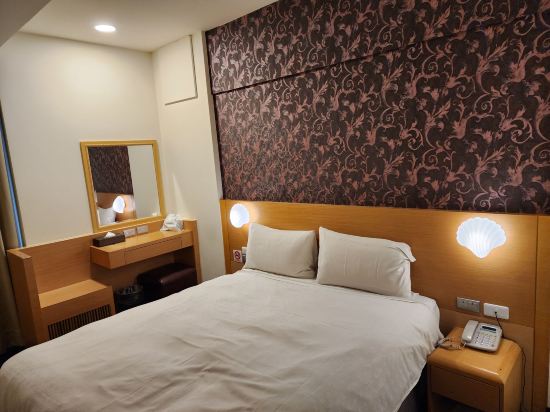 鮪魚家族飯店-鹽埕館優惠