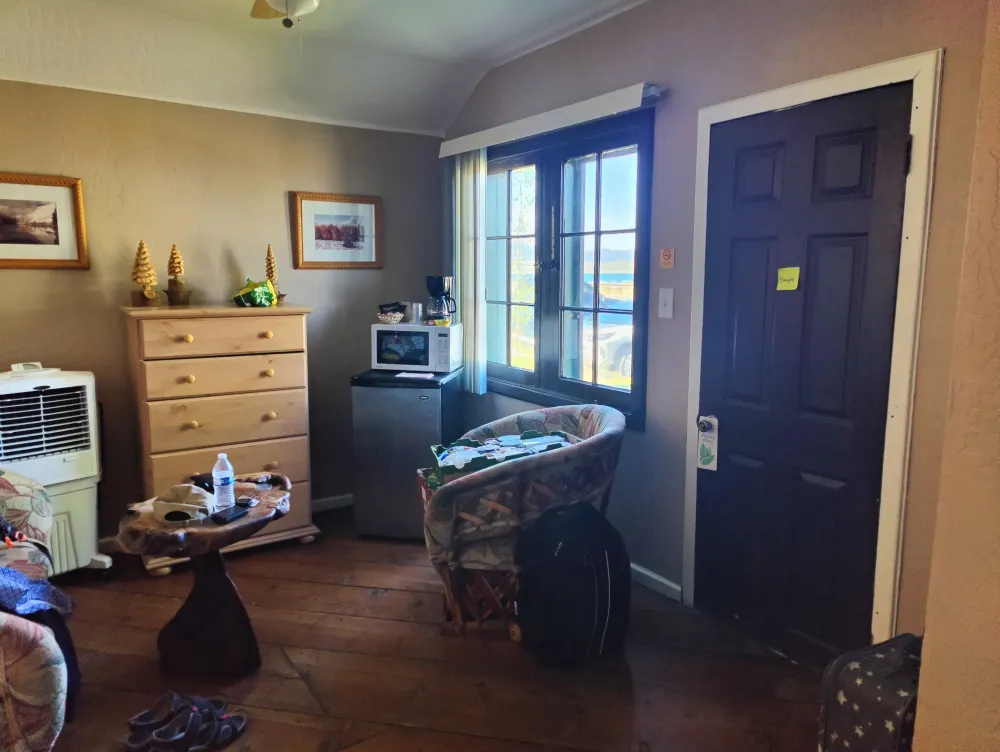 Tioga Lodge at Mono Lake Kamar Photos