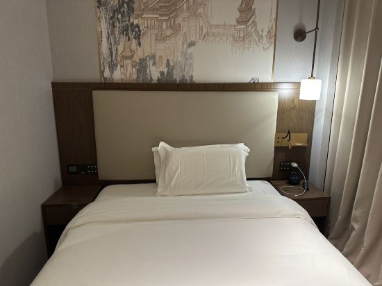 北京龍城瑞豪飯店（良鄉南關地鐵站店）優惠