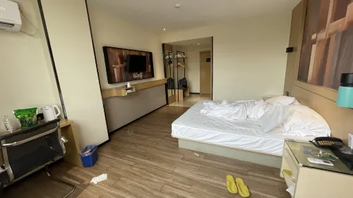 City Hotel (Foshan Dali Fengchi Aluminum Market) Номера Photos