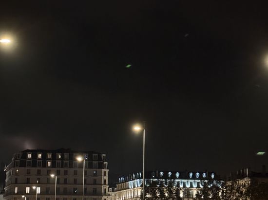 鐘樓里昂中央貝爾奇羅納酒店優惠