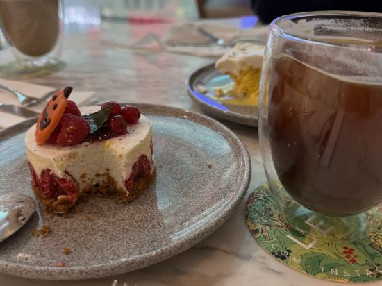 富人公寓素叻他那那優惠