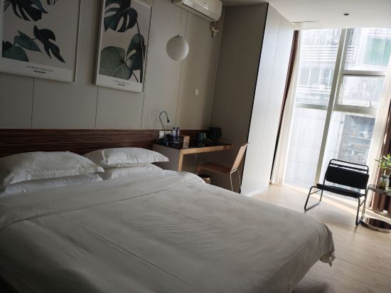 卡羅精品酒店（深圳東門步行街曬布地鐵站店）優惠