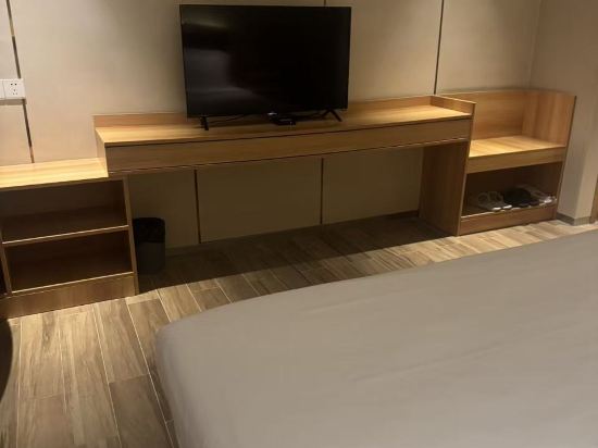 漫麗·影院酒店（海口日月廣場店）優惠