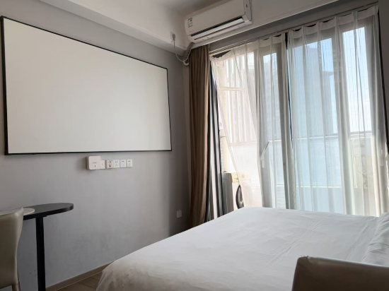 鉑斯登行政公寓（深圳京基濱河時代下沙地鐵站店）優惠