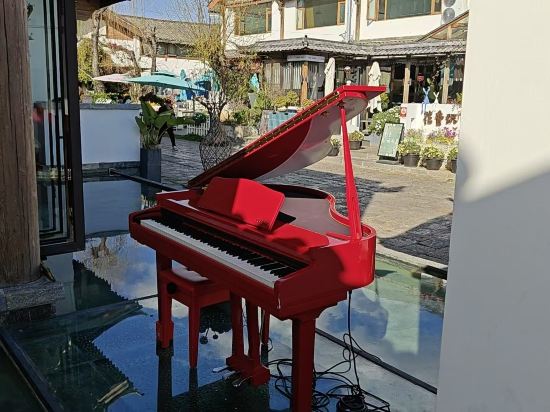 荷悦·麼些雪山設計師度假酒店優惠