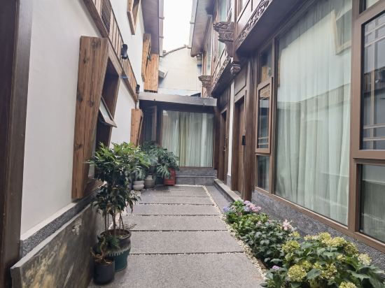 麗江雲慢·石溪民宿（古城大水車店）優惠