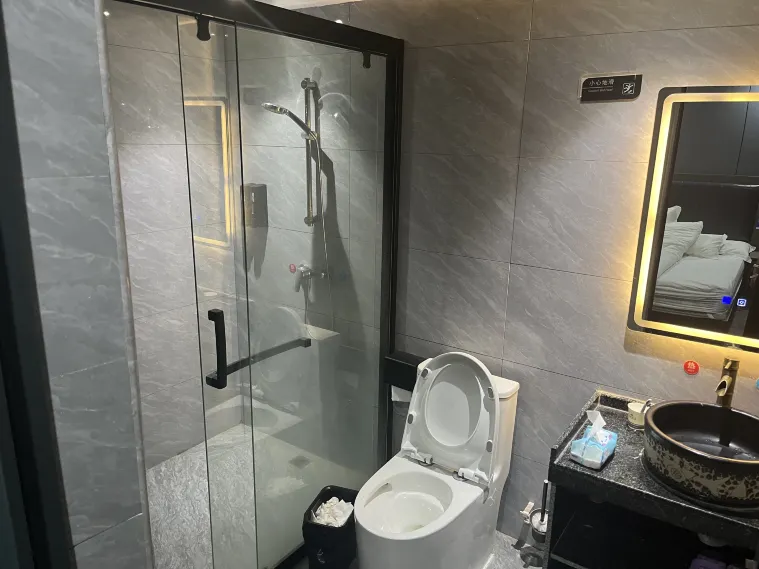 Jinbo Hotel (Liuzhou High-Speed Railway Station Wuxing Commercial Street) Kamar Photos