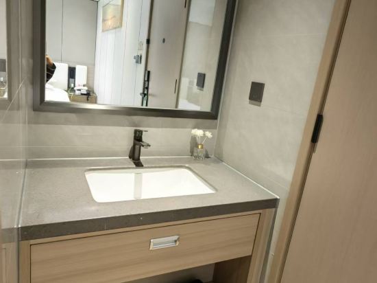 新華蓮商務酒店（珠海拱北口岸城軌站店）優惠