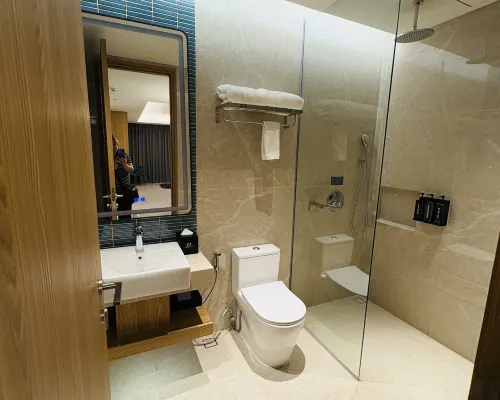Oakwood Hotel & Apartments Grand Batam Rooms Photos