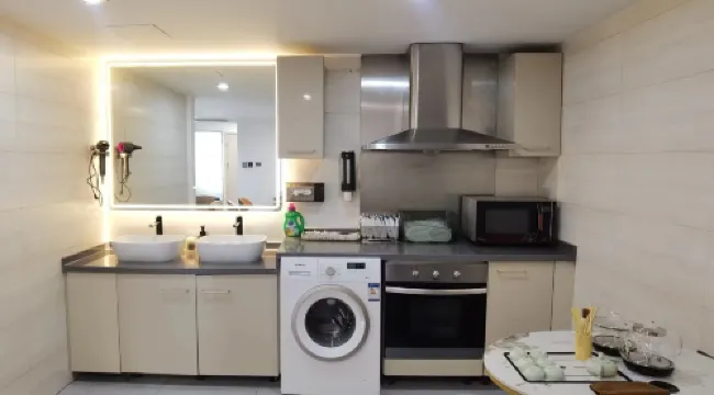 Beijing Jialai hotel apartment (Galaxy SOHO Chaoyangmen subway station) Photos