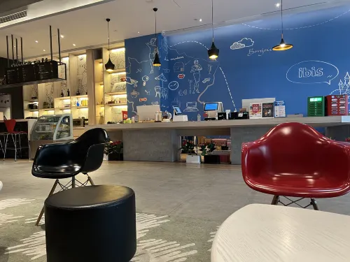 Ibis Hotel (Longxin Plaza, Changjiang South Road, Haimen) Photos