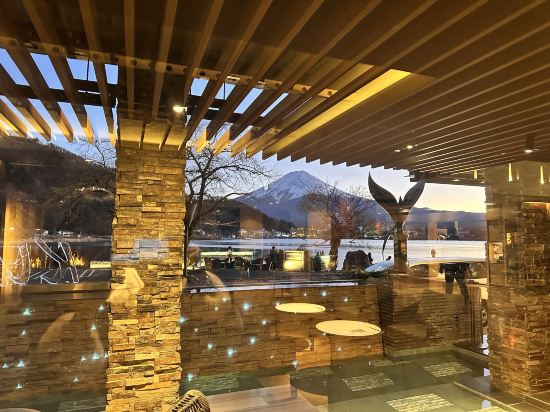 富士河口湖温泉郷のホテル・風のテラスKUKUNA・くくな クーポン