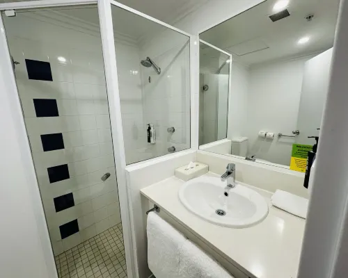 Ibis Styles Sydney Central Rooms Photos