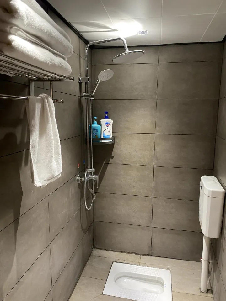 Delamu Youth Inn Zimmer Photos