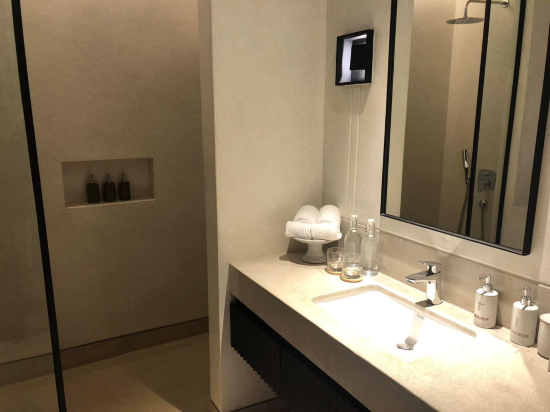 特雷布藏紅花飯店優惠