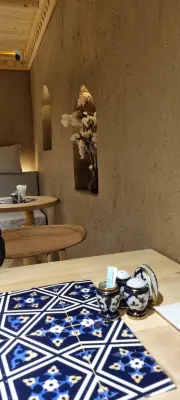 Khans Palace Öffentliche Flächen Photos