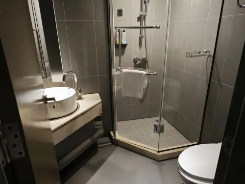 Homeinn Ease Hotel (Guangzhou Luoxi Bridge Xiajiao Subway Station) Kamar Photos